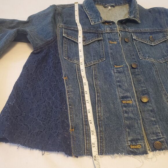 NWT Free People Lace Panel Denim Raw Hem Jacket Sz Medium Boho Hippie Cottage - Picture 6 of 9